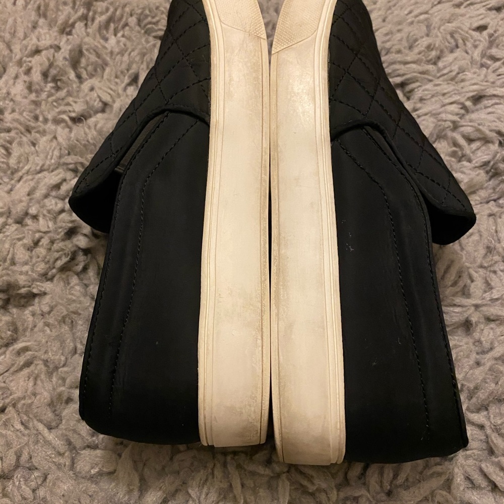Black and white Aldo slip on sneakers - Picture 5 of 13